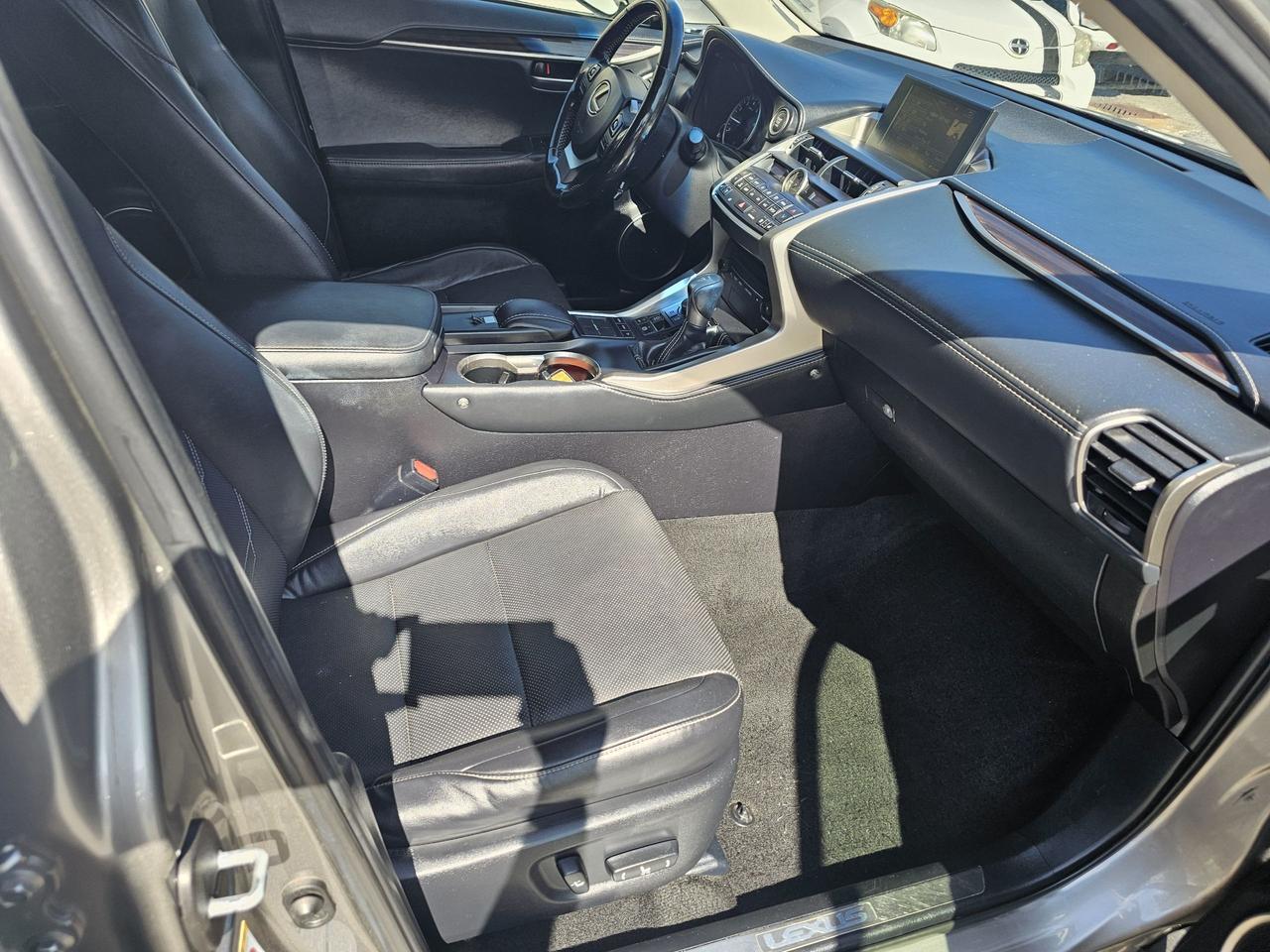 2016 Lexus NX 200t AWD, ACCIDENT FREE, 197KM, 1 YEAR WARRANTY INCL Photo
