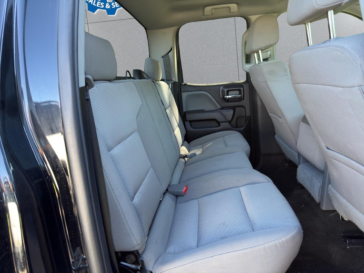 2018 Chevrolet Silverado 1500 4WD DOUBLE CAB 143.5" CUSTOM Photo
