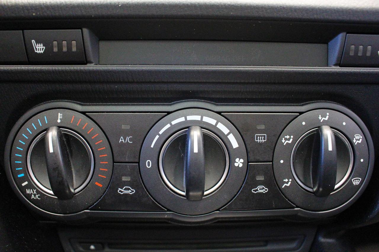 2014 Mazda MAZDA3 GS-SKY HEATED FRONT SEATS - CLOTH UPHOLSTERY - LOW KMS Photo
