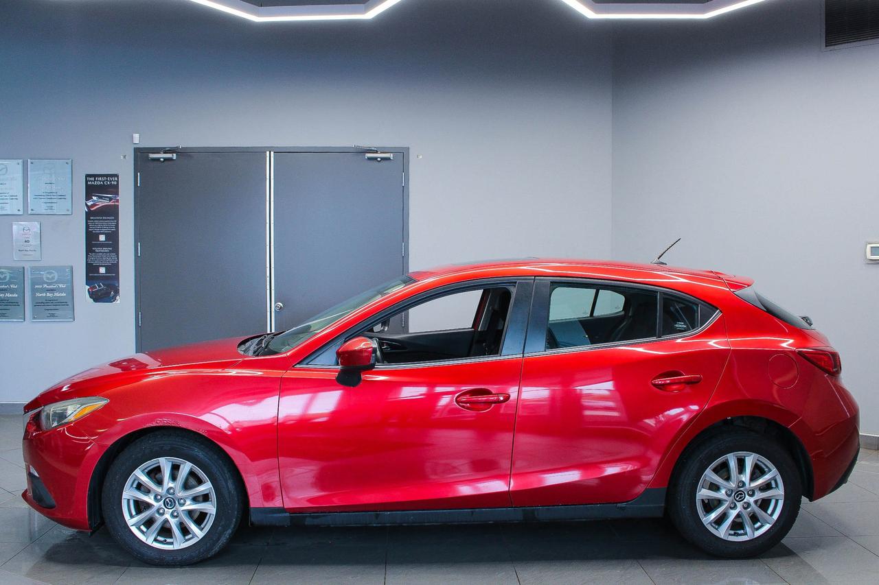 2014 Mazda MAZDA3 GS-SKY HEATED FRONT SEATS - CLOTH UPHOLSTERY - LOW KMS Photo1