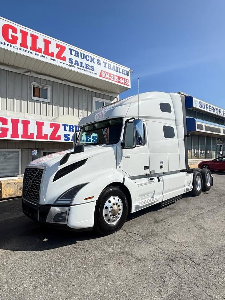 2022 Volvo VNL  - Photo #1
