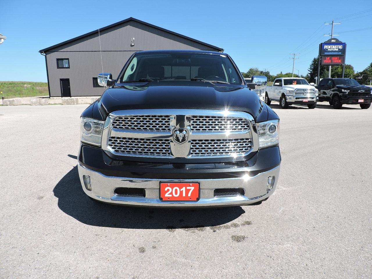2017 RAM 1500 Laramie 5.7L Hemi 4X4 Leather Well Oiled Seats Six Photo1