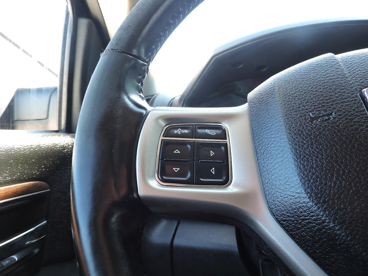 2017 RAM 1500 Laramie 5.7L Hemi 4X4 Leather Well Oiled Seats Six Photo