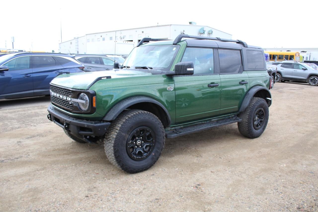 2023 Ford Bronco Wildtrak Sasquatch w/Power Leather, NAV, BUC - Photo #1