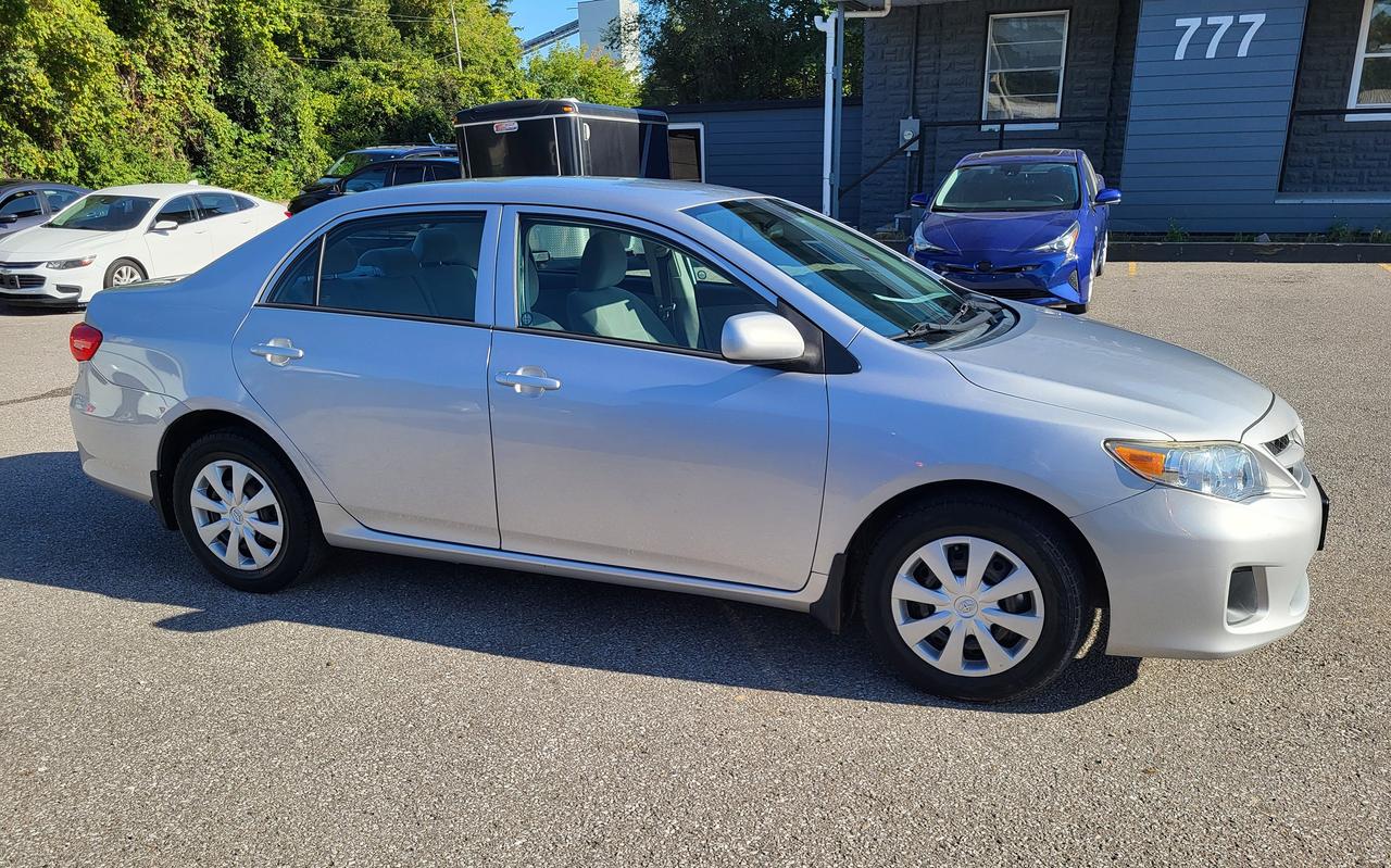 2012 Toyota Corolla CE Photo3