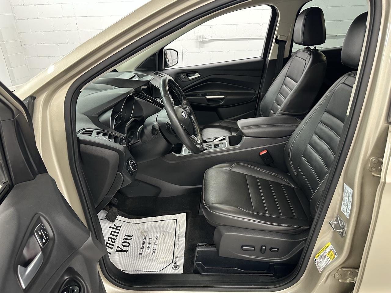 2017 Ford Escape 4WD 4DR TITANIUM Photo28