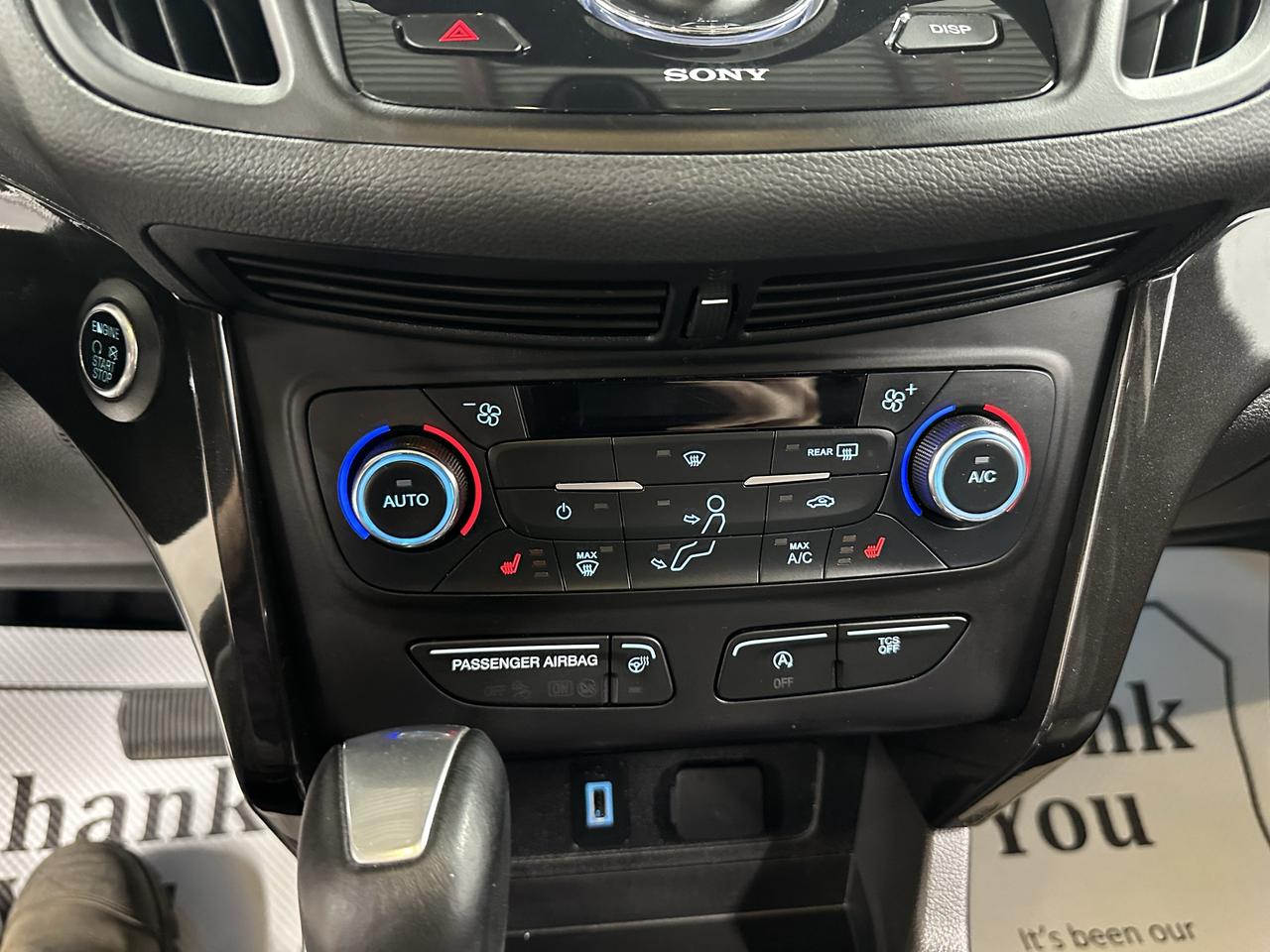 2017 Ford Escape 4WD 4DR TITANIUM Photo38