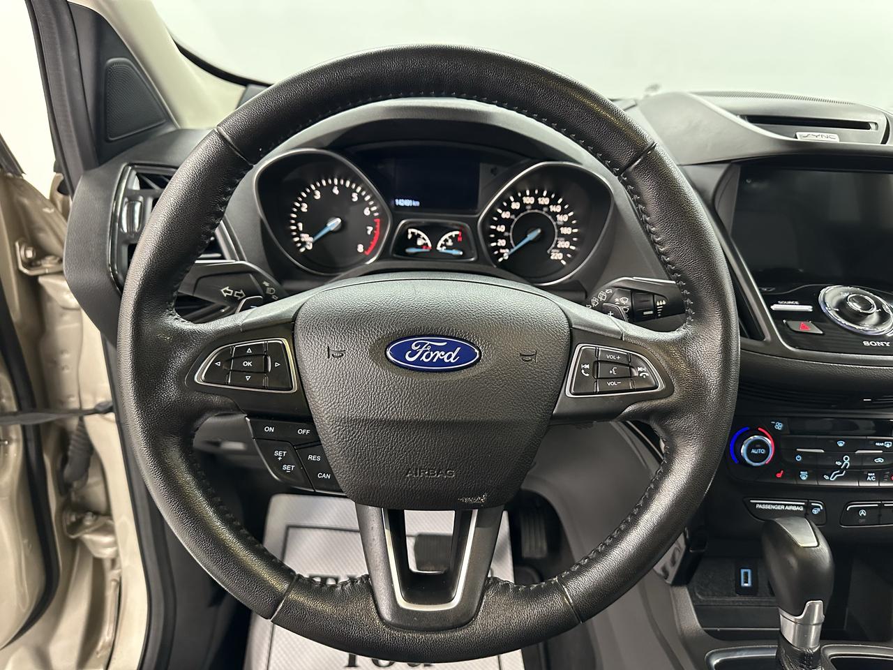 2017 Ford Escape 4WD 4DR TITANIUM Photo34