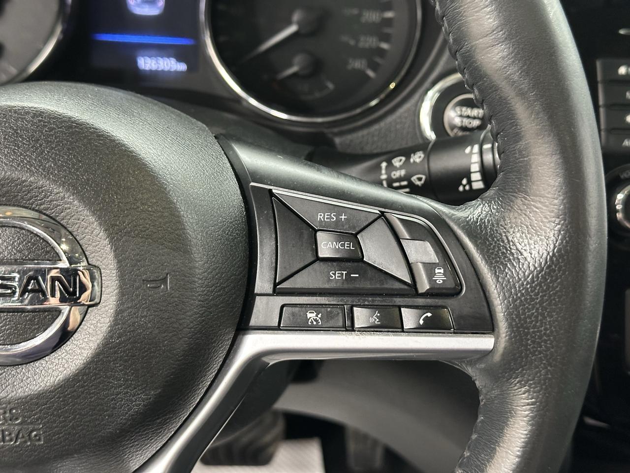 2018 Nissan Rogue AWD SL Photo16