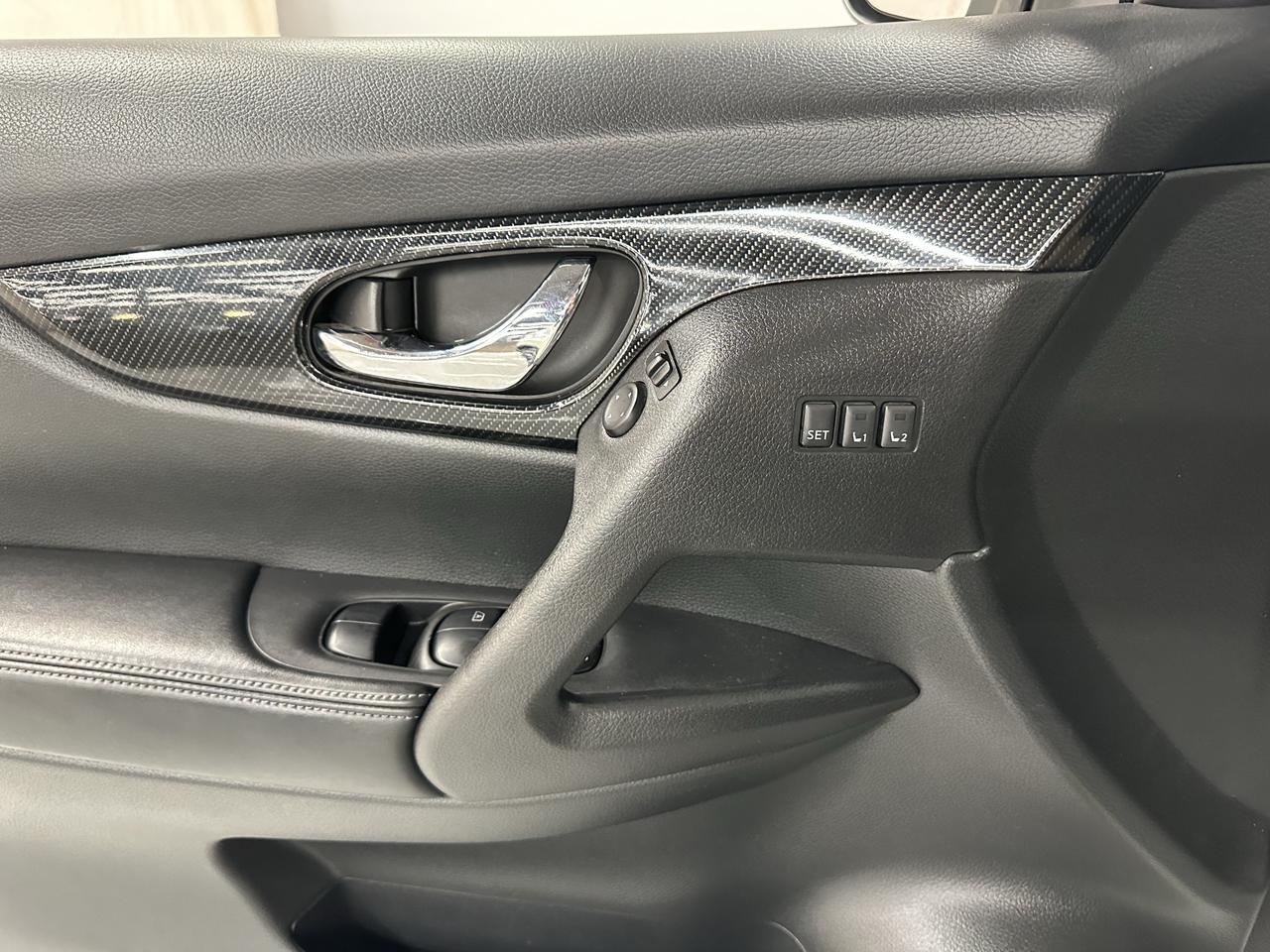 2018 Nissan Rogue AWD SL Photo12