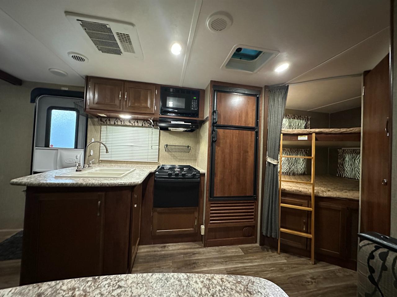 2016 Keystone RV Passport 2400BHWE 