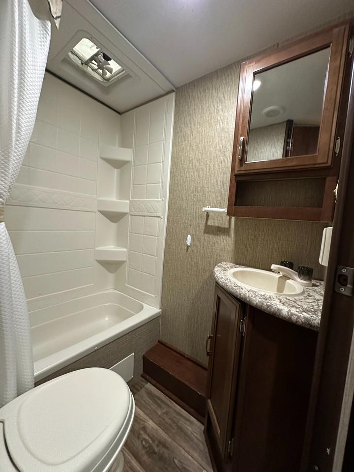 2016 Keystone RV Passport 2400BHWE 