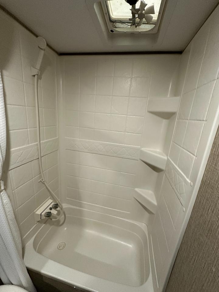 2016 Keystone RV Passport 2400BHWE 