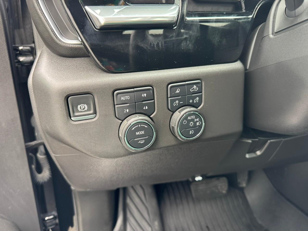 2025 Chevrolet Silverado 1500 Crew Cab Short Box 4-Wheel Drive LT Trail Boss Photo