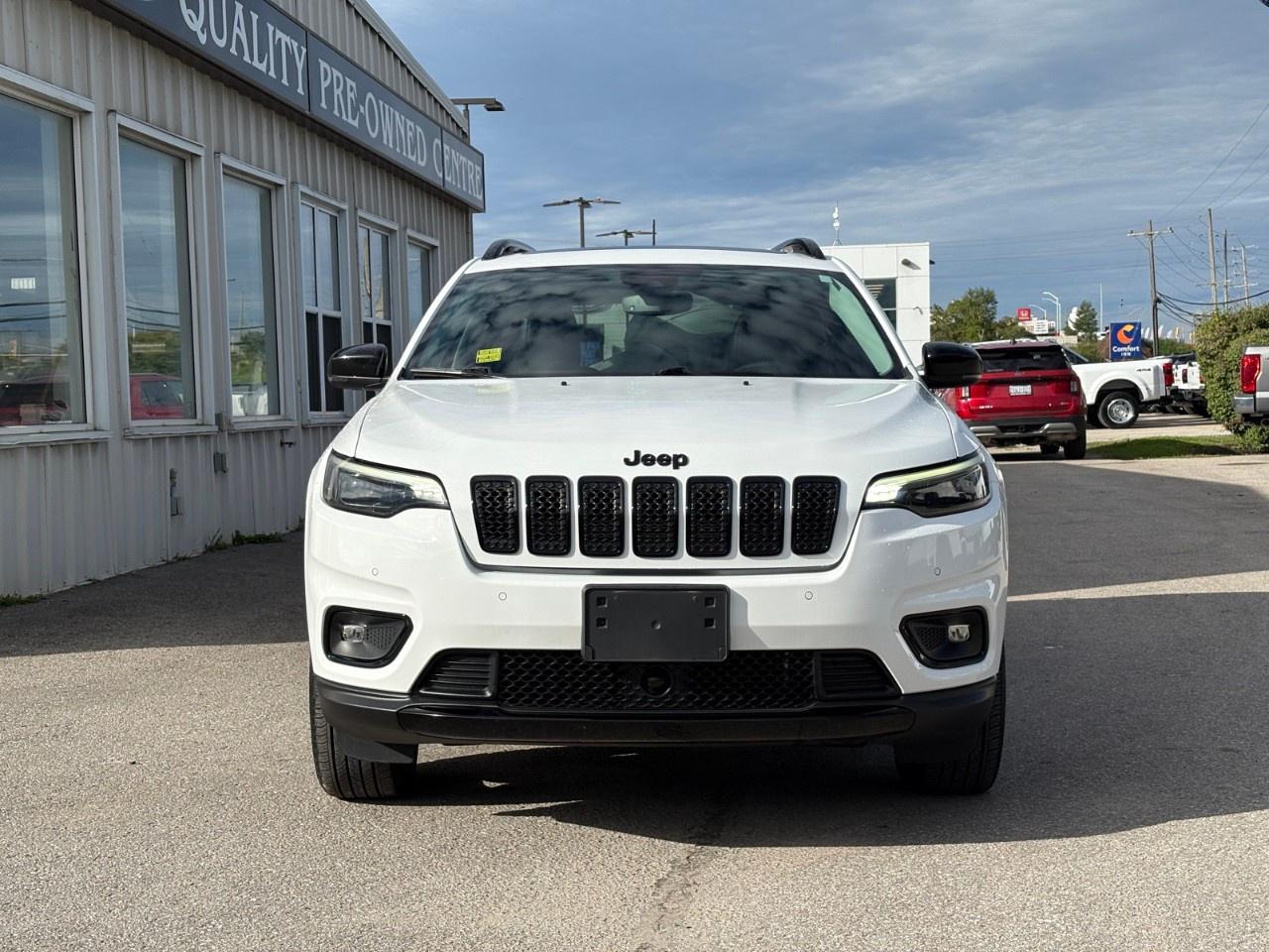 2023 Jeep Cherokee Altitude 4x4 Photo