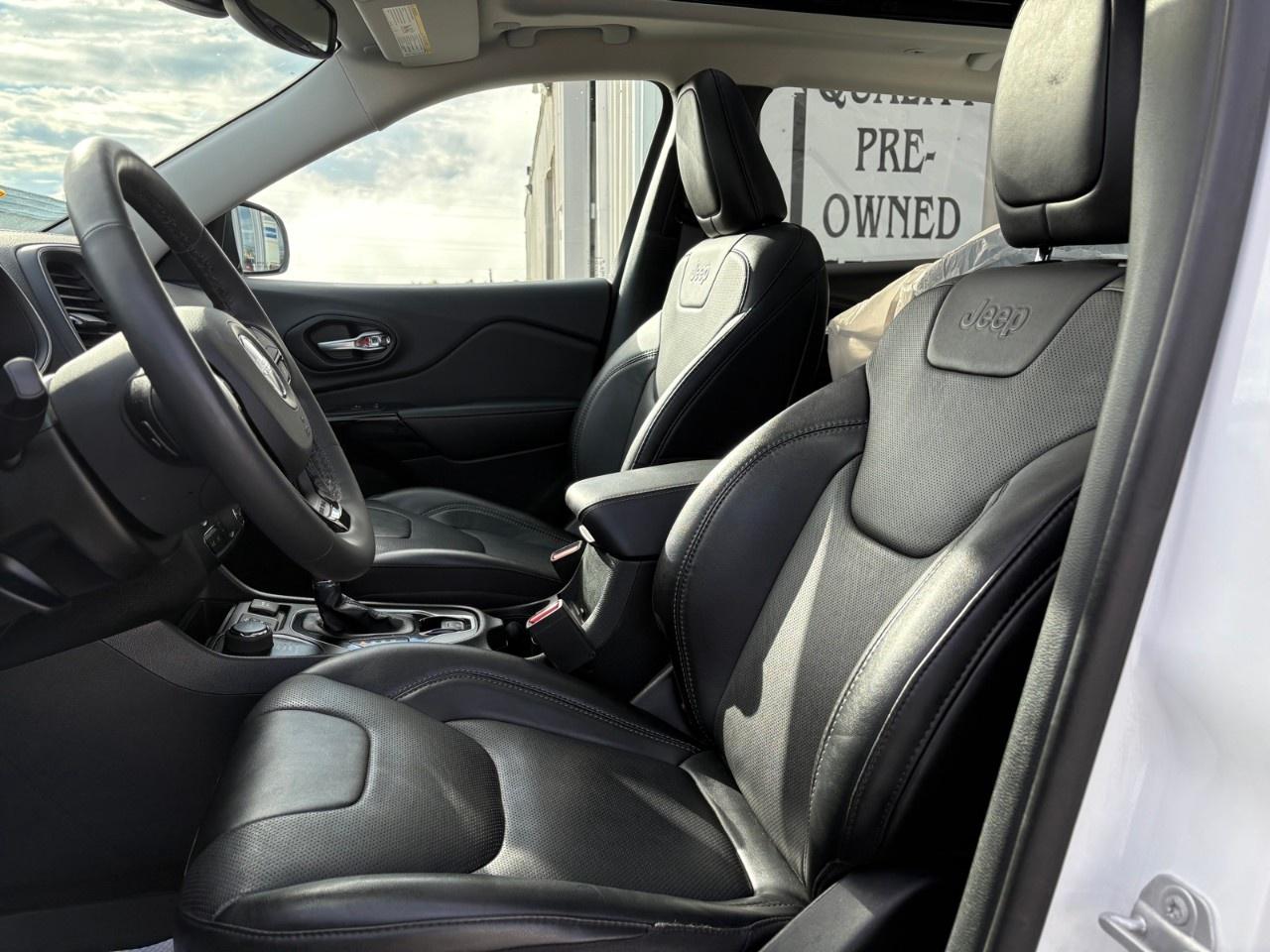 2023 Jeep Cherokee Altitude 4x4 Photo