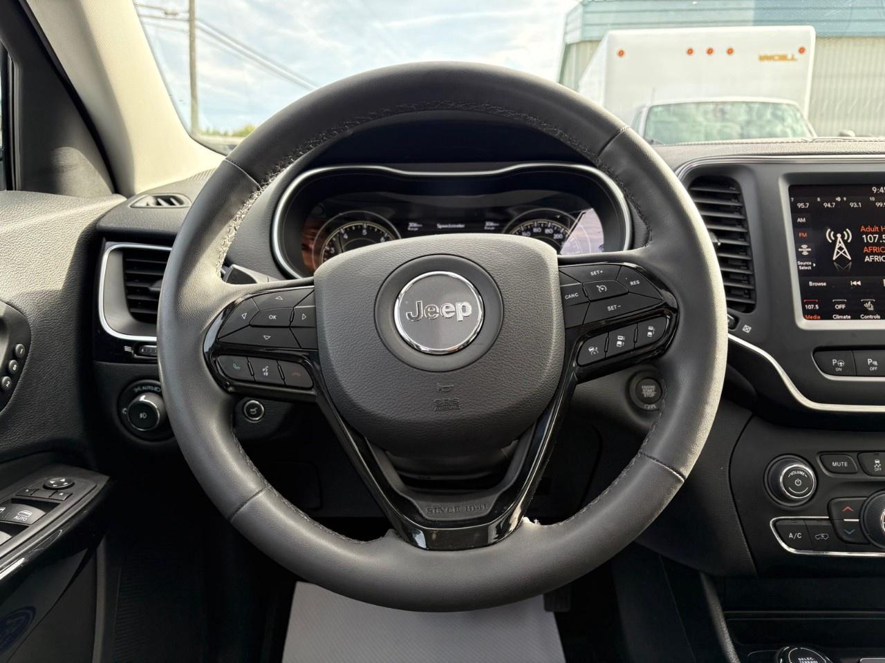 2023 Jeep Cherokee Altitude 4x4 Photo