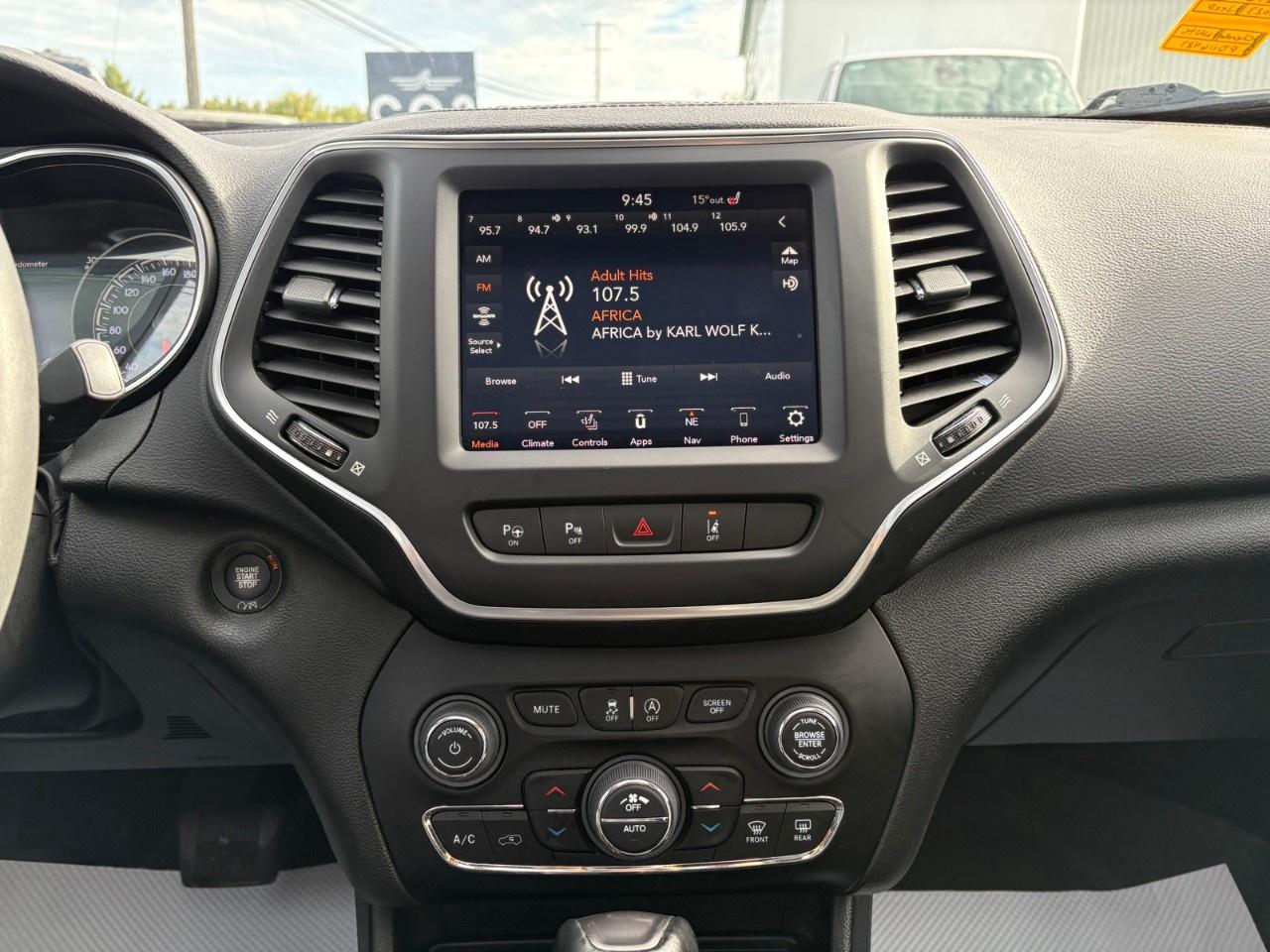 2023 Jeep Cherokee Altitude 4x4 Photo