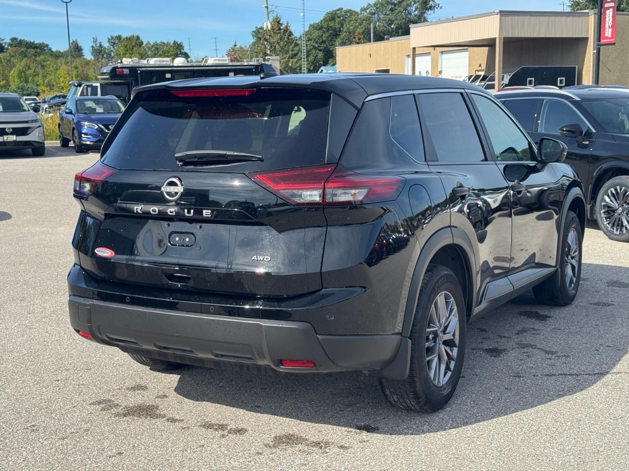 2024 Nissan Rogue AWD S Photo2