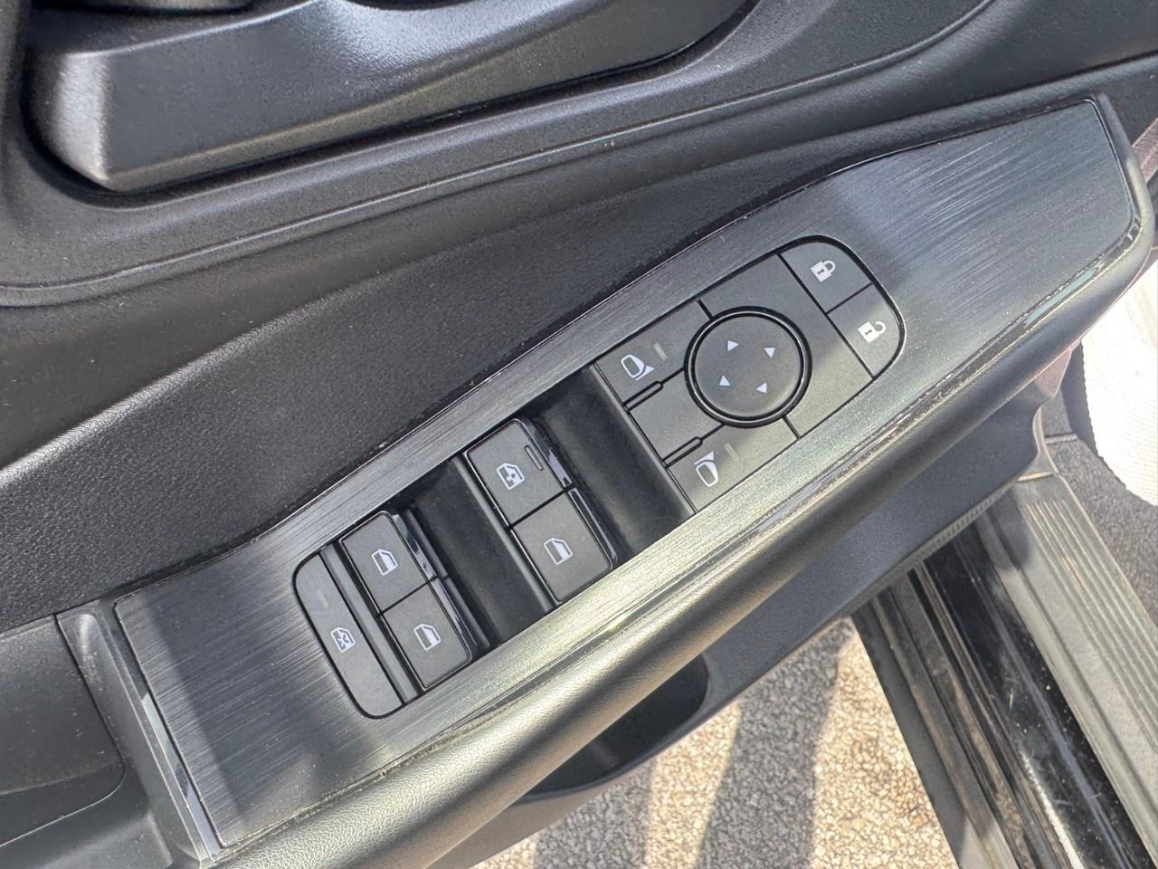 2024 Nissan Rogue AWD S Photo