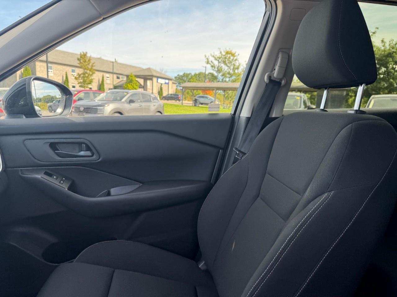 2024 Nissan Rogue AWD S Photo
