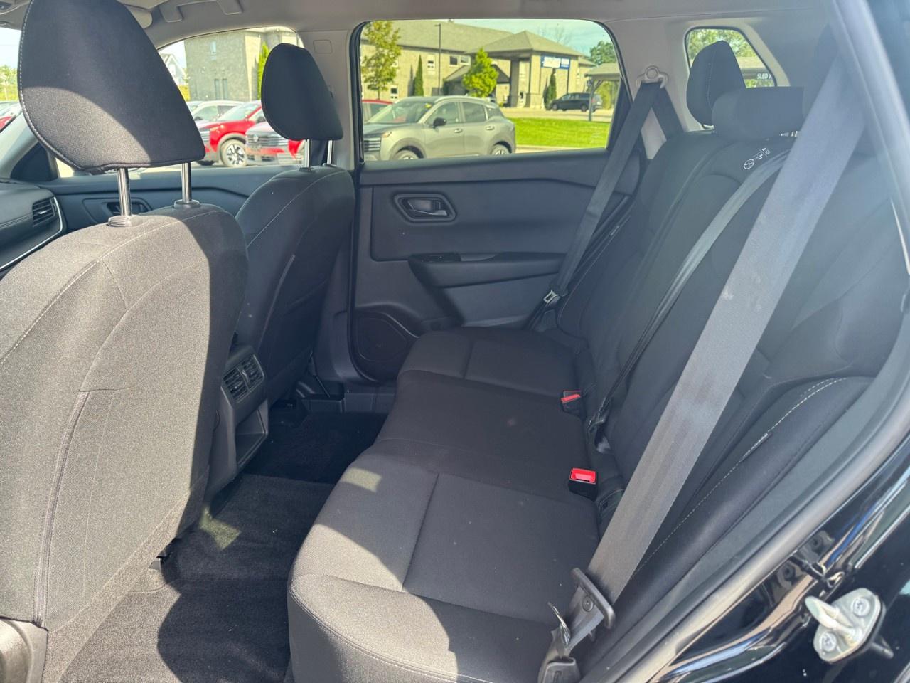 2024 Nissan Rogue AWD S Photo