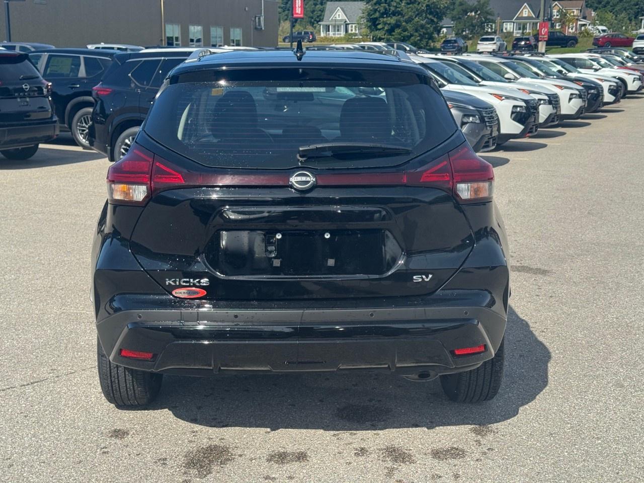 2024 Nissan Kicks SV FWD Photo