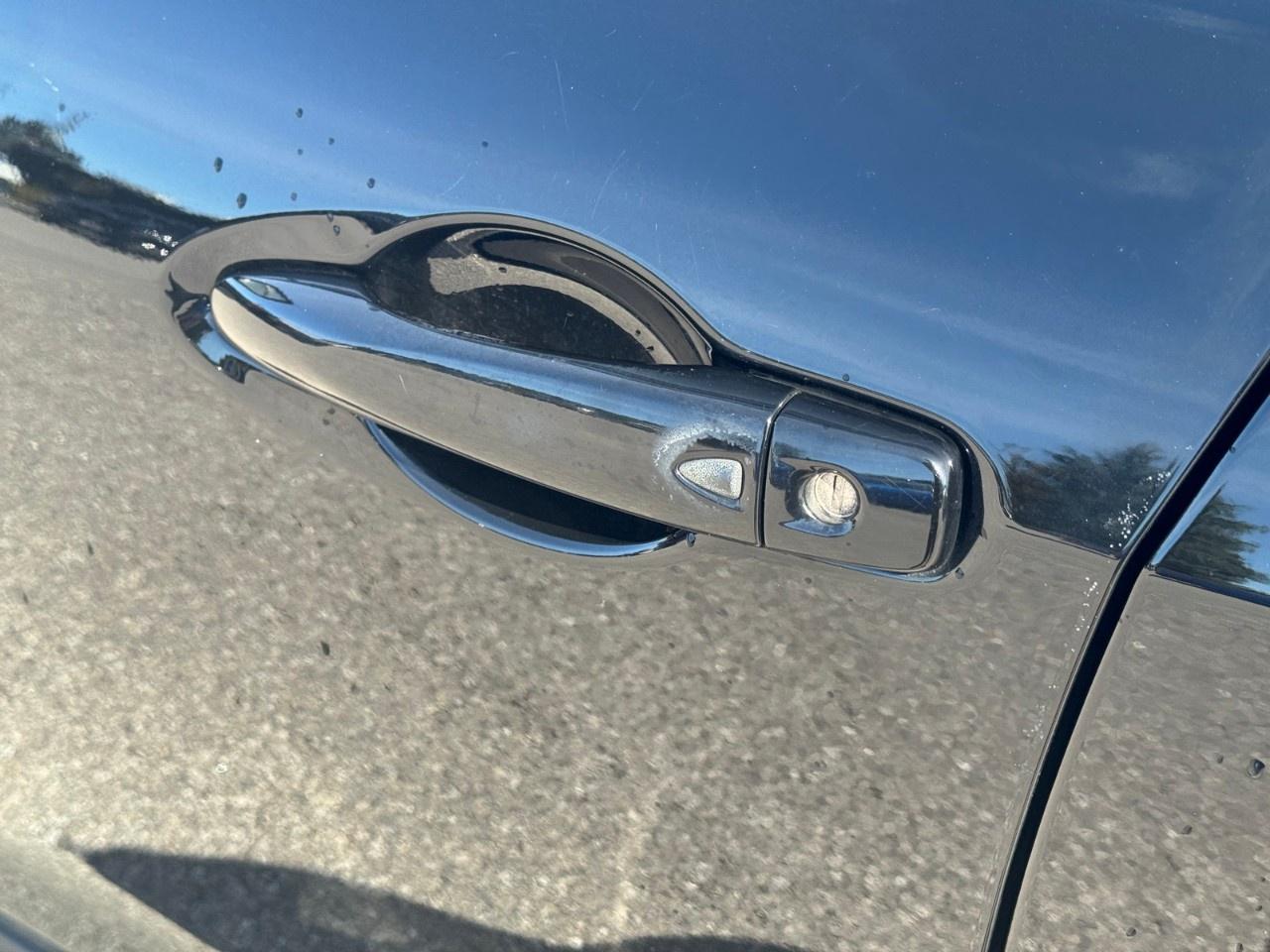 2024 Nissan Kicks SV FWD Photo