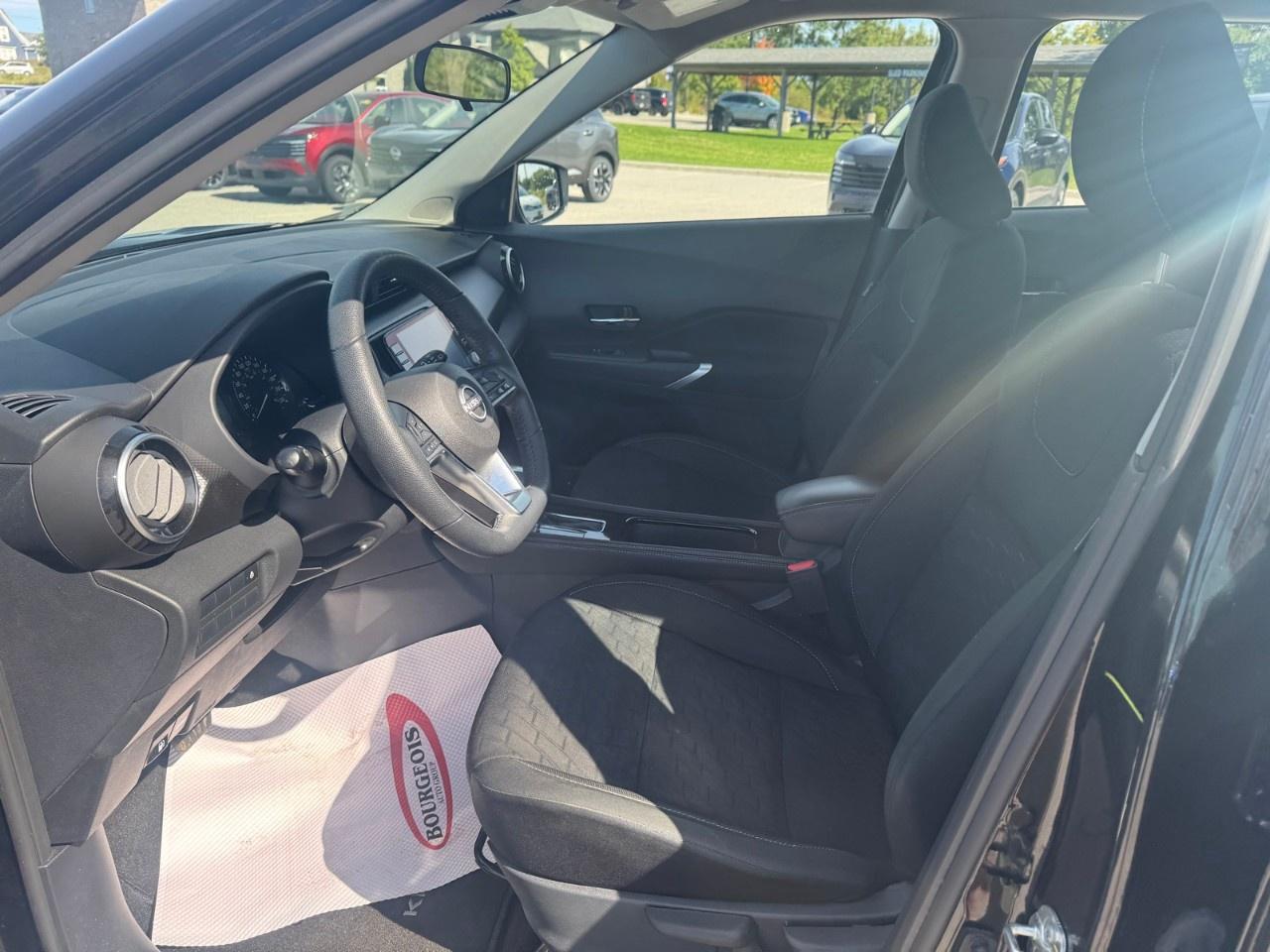 2024 Nissan Kicks SV FWD Photo