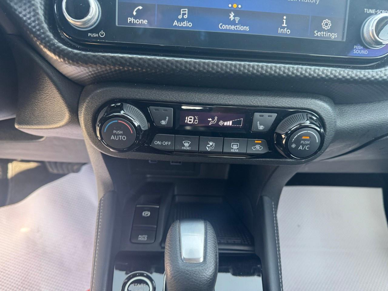 2024 Nissan Kicks SV FWD Photo