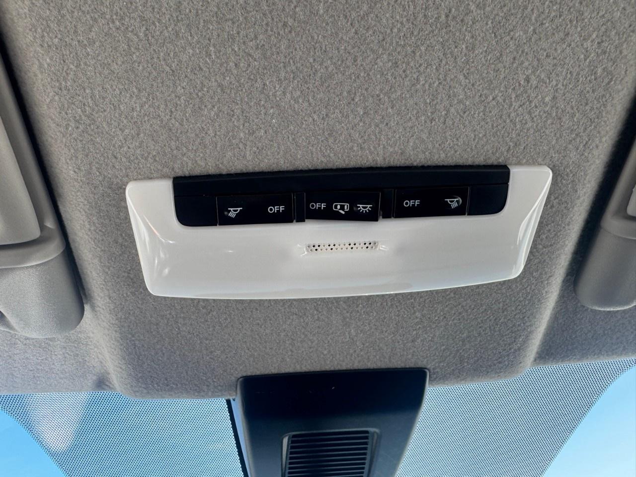 2024 Nissan Kicks SV FWD Photo