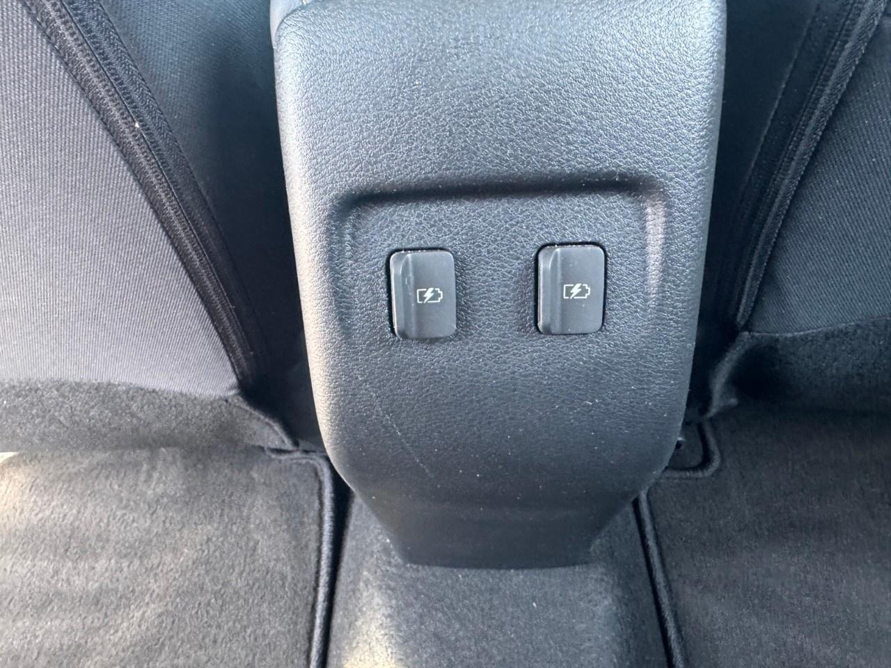 2024 Nissan Kicks SV FWD Photo