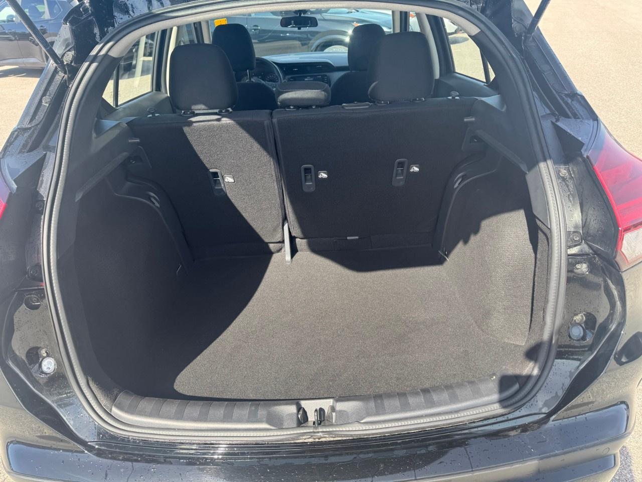 2024 Nissan Kicks SV FWD Photo