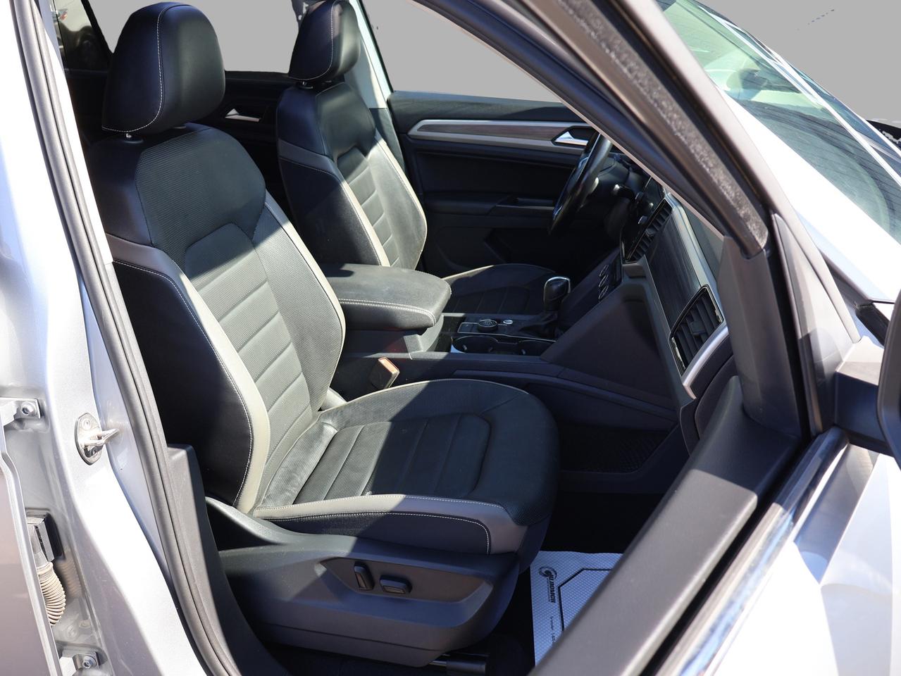 2021 Volkswagen Atlas V6 HIGHLINE 4MOTION *7 SEATES* CAMERA BLUETOOTH LEATHER HEATED SEATS PANO ROOF CRUISE ALLOYS Photo