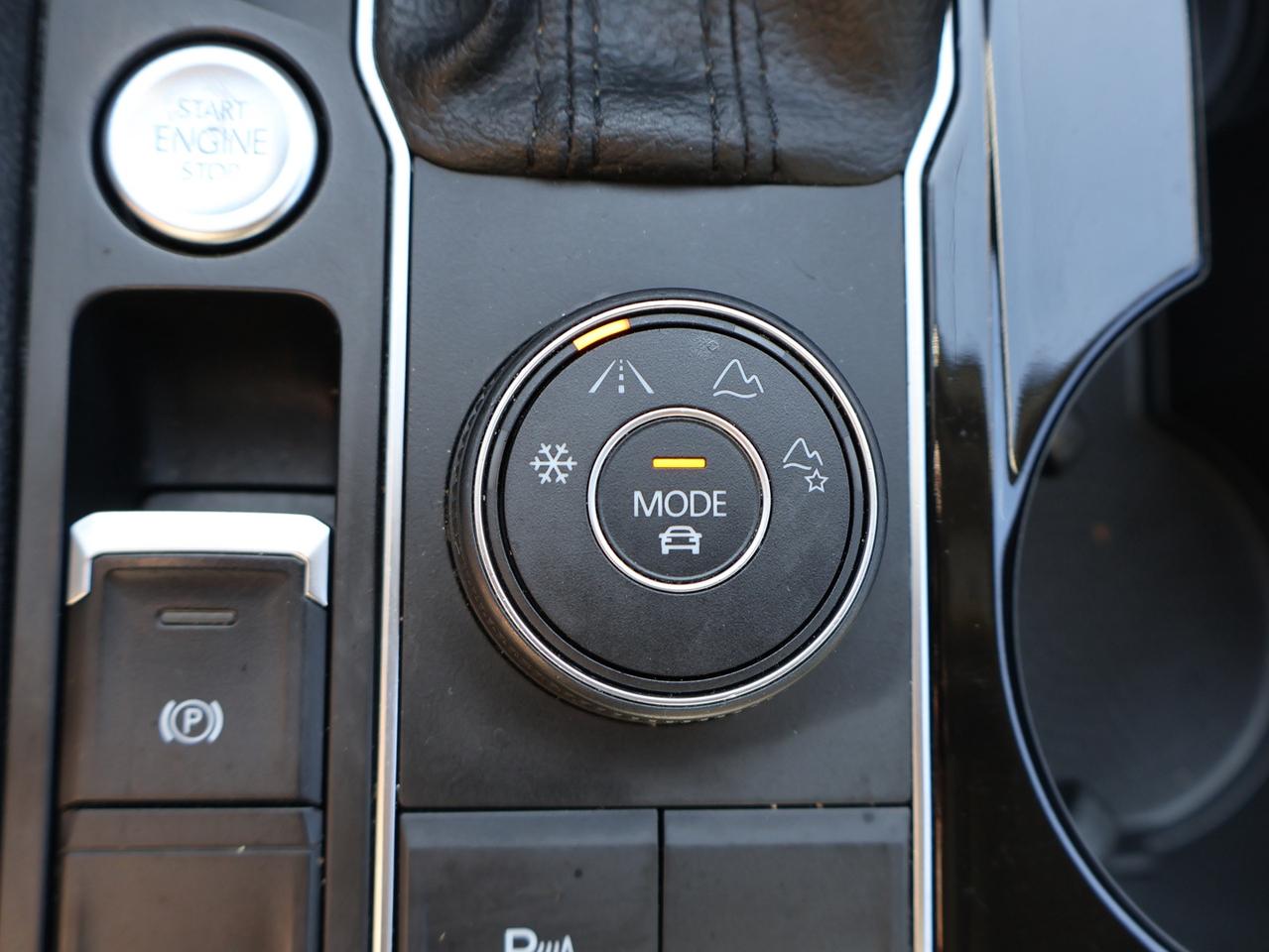 2021 Volkswagen Atlas V6 HIGHLINE 4MOTION *7 SEATES* CAMERA BLUETOOTH LEATHER HEATED SEATS PANO ROOF CRUISE ALLOYS Photo
