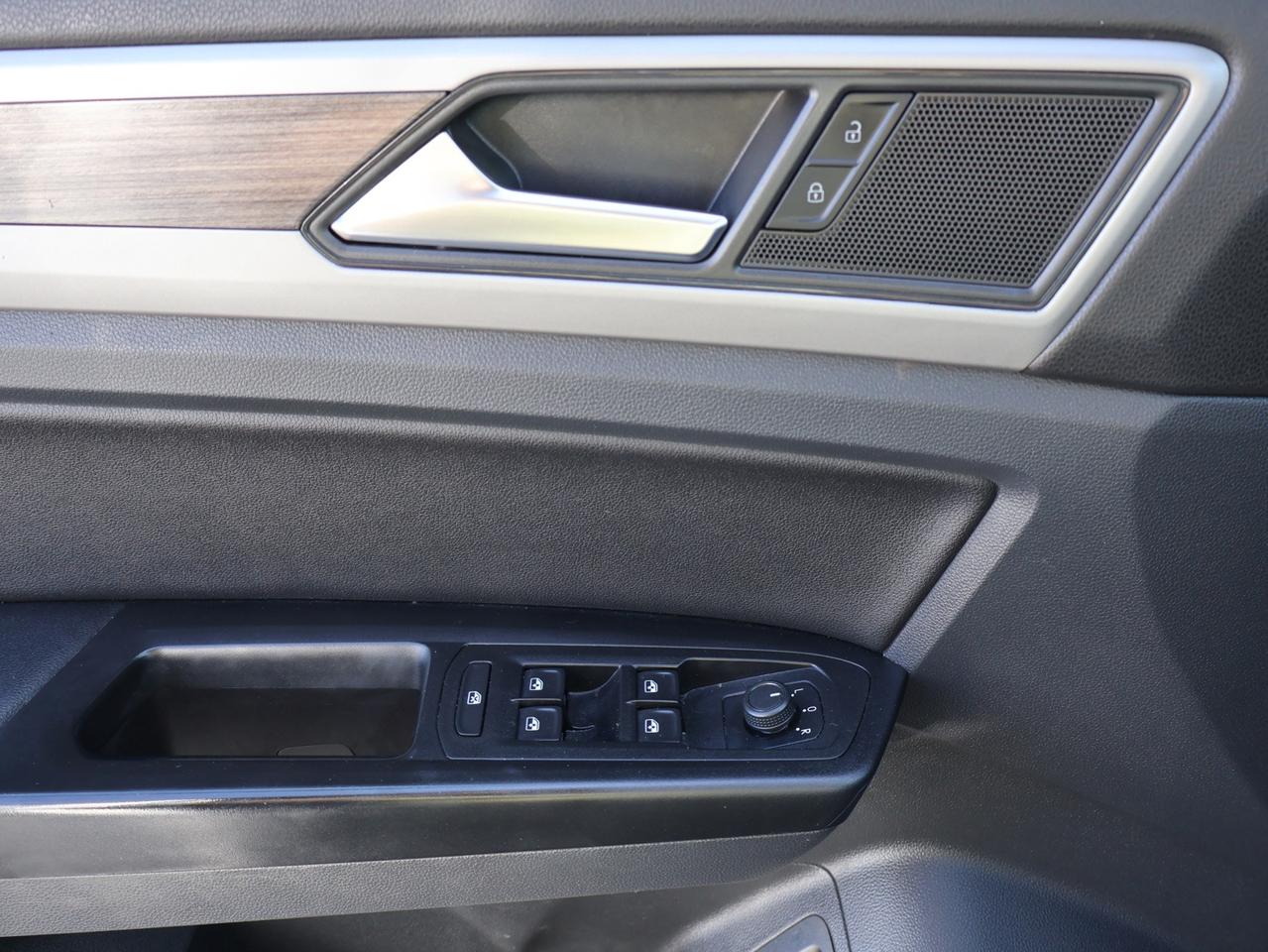 2021 Volkswagen Atlas V6 HIGHLINE 4MOTION *7 SEATES* CAMERA BLUETOOTH LEATHER HEATED SEATS PANO ROOF CRUISE ALLOYS Photo