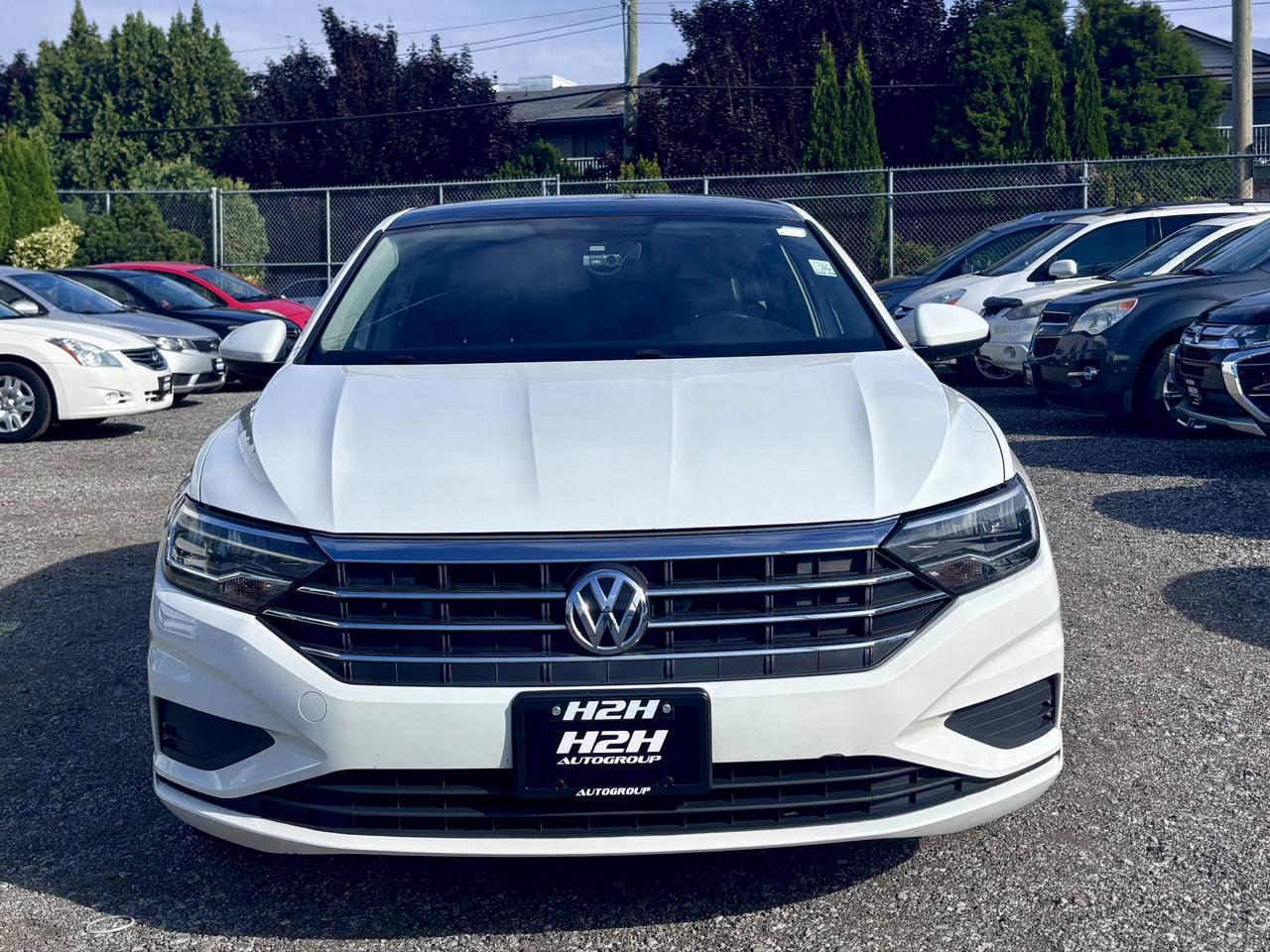 2019 Volkswagen Jetta FINANCING AVAILABLE Photo2