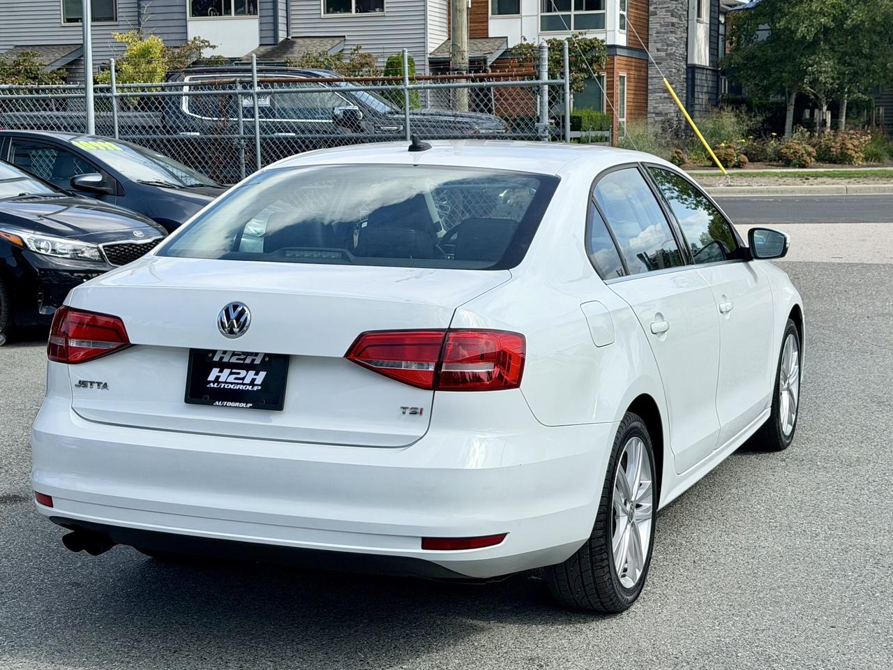 2015 Volkswagen Jetta FINANCING AVAILABLE Photo6