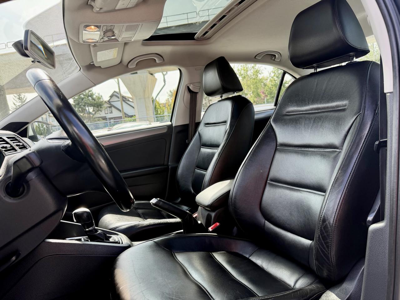2015 Volkswagen Jetta FINANCING AVAILABLE Photo10