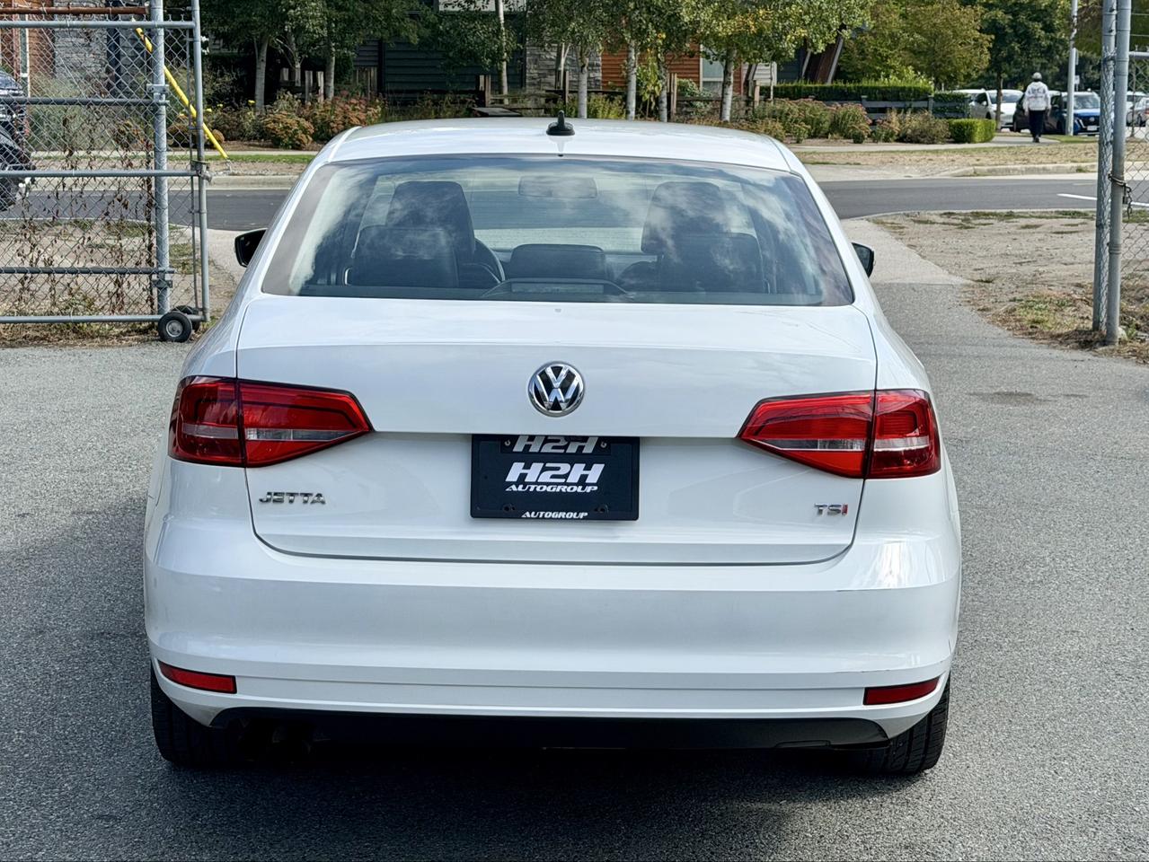 2015 Volkswagen Jetta FINANCING AVAILABLE Photo7