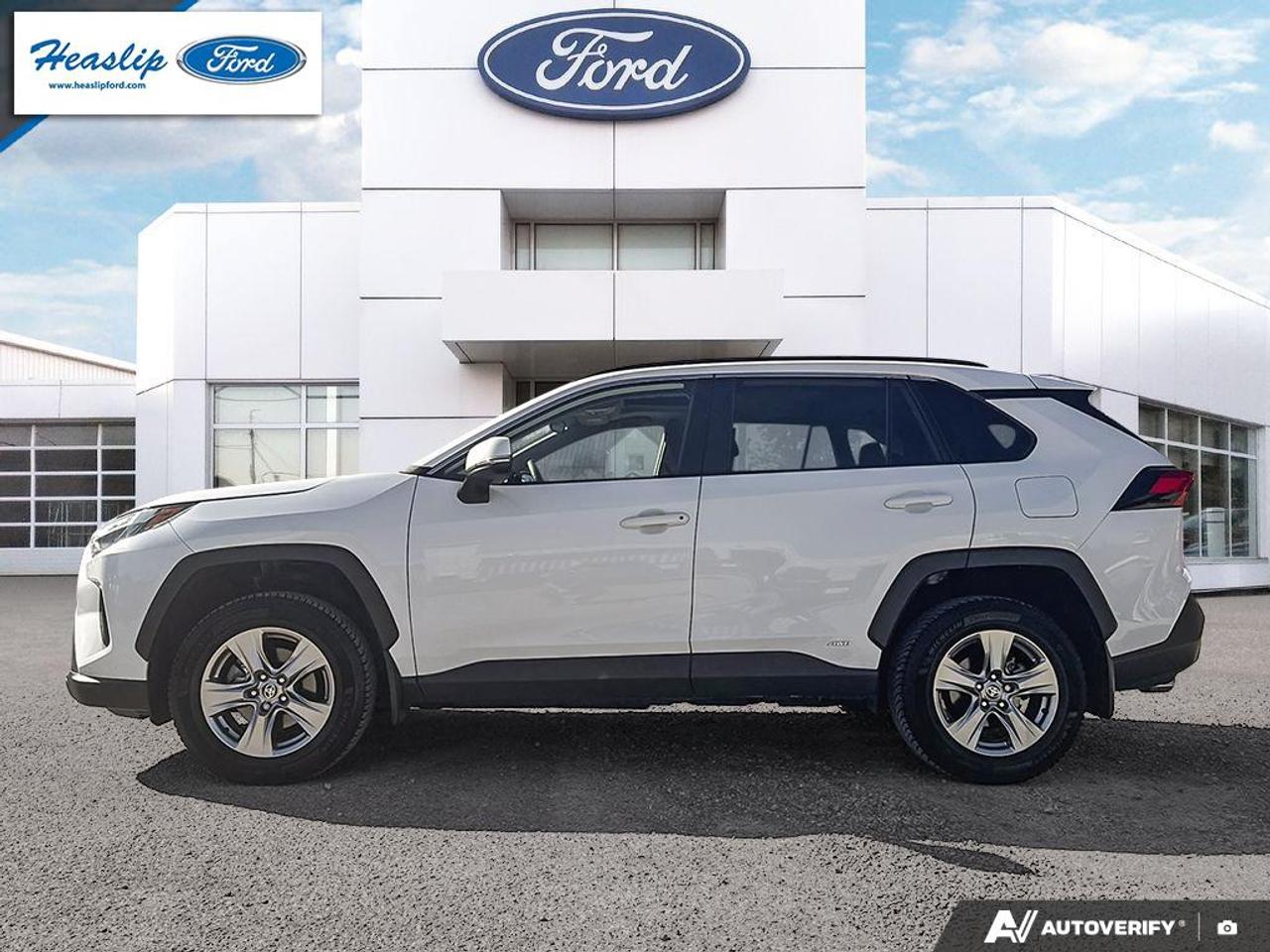 2023 Toyota RAV4 Hybrid XLE Photo2