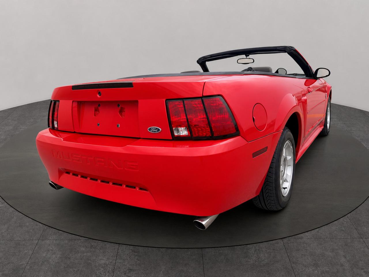 2000 Ford Mustang 2Dr Convertible Photo
