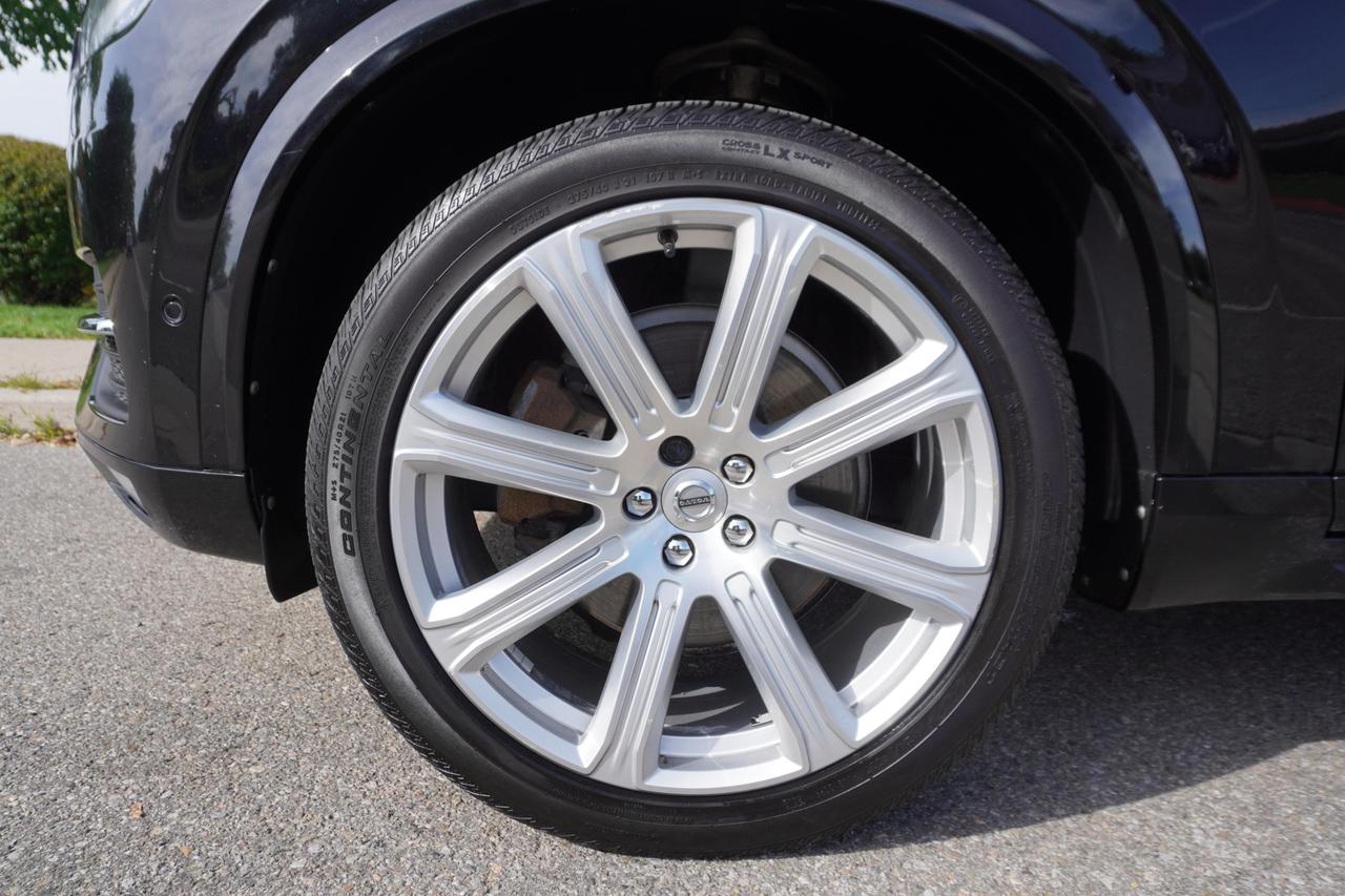 2016 Volvo XC90 DEALER SERVICED / LOCAL TRADE / INSCRIPTION / BOWERS WILKINS / AWD Photo