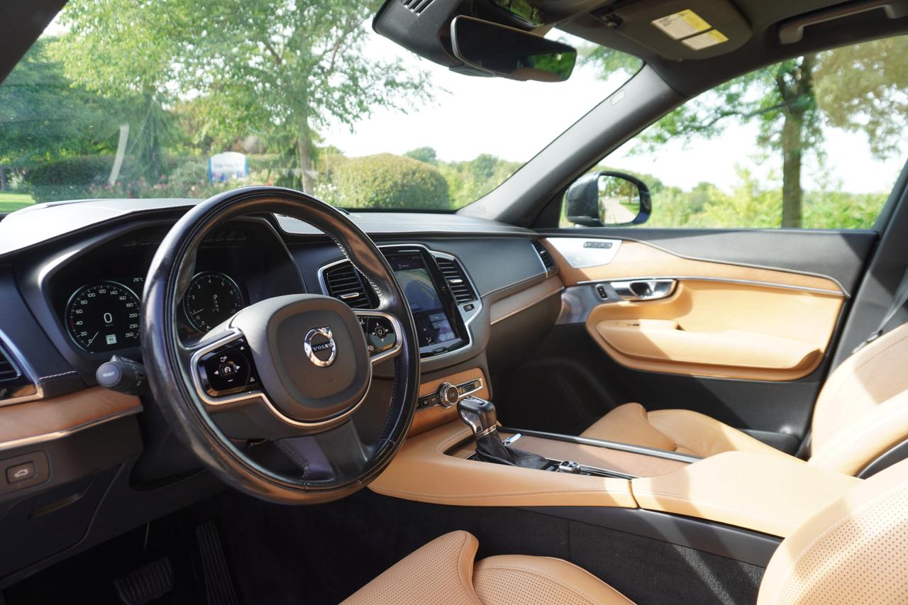 2016 Volvo XC90 DEALER SERVICED / LOCAL TRADE / INSCRIPTION / BOWERS WILKINS / AWD Photo