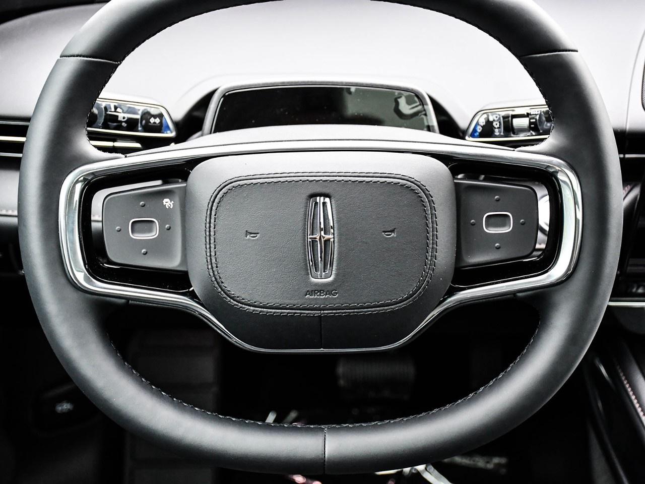 2026 Lincoln Nautilus Reserve AWD Photo