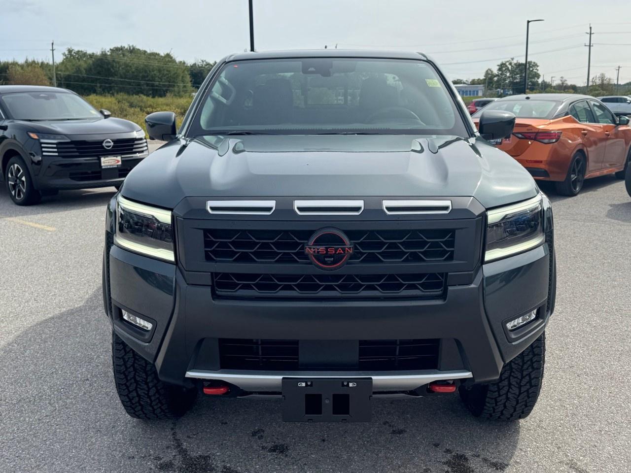 2027 Nissan Frontier Crew Cab 4x4 PRO-4X Photo