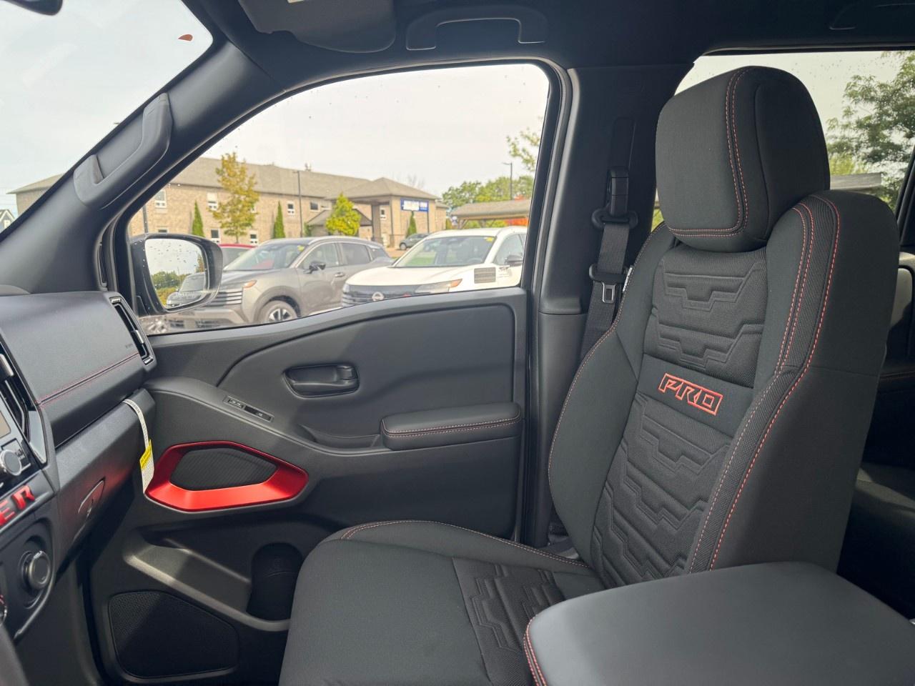 2027 Nissan Frontier Crew Cab 4x4 PRO-4X Photo