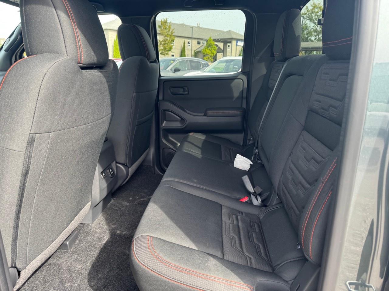2027 Nissan Frontier Crew Cab 4x4 PRO-4X Photo
