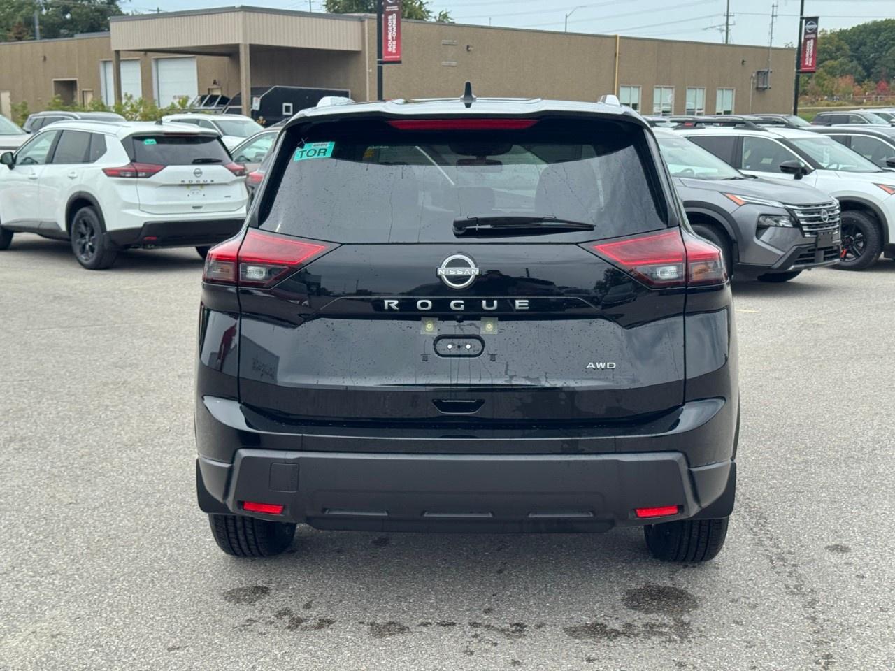 2026 Nissan Rogue AWD SV Moonroof Photo