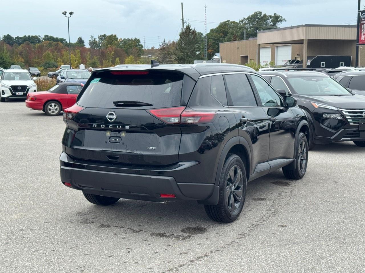 2026 Nissan Rogue AWD SV Moonroof Photo